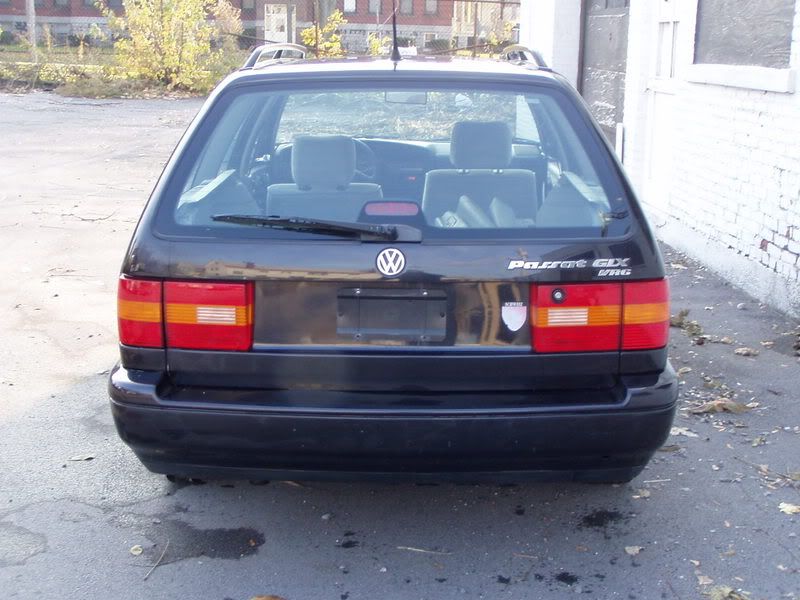 http://img.photobucket.com/albums/v638/cruciformx/Black%20passat/passatVR6003.jpg