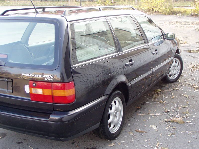 http://img.photobucket.com/albums/v638/cruciformx/Black%20passat/passatVR6004.jpg