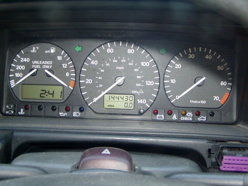 http://img.photobucket.com/albums/v638/cruciformx/Black%20passat/passatVR6007.jpg