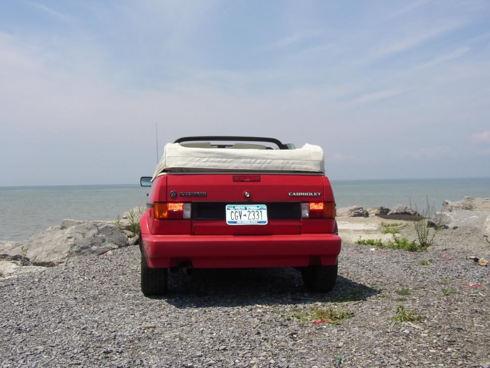 http://img.photobucket.com/albums/v638/cruciformx/cabrio/03Rear.jpg