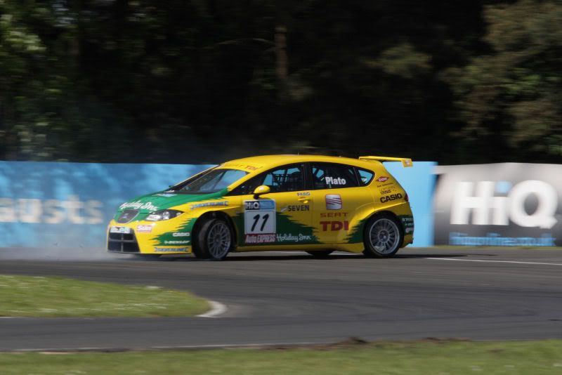 IMAGE: http://img.photobucket.com/albums/v64/Mackem/6V1F2534.jpg