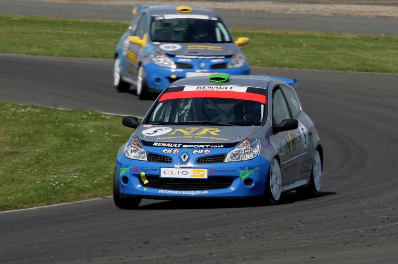 IMAGE: http://img.photobucket.com/albums/v64/Mackem/6V1F2643.jpg