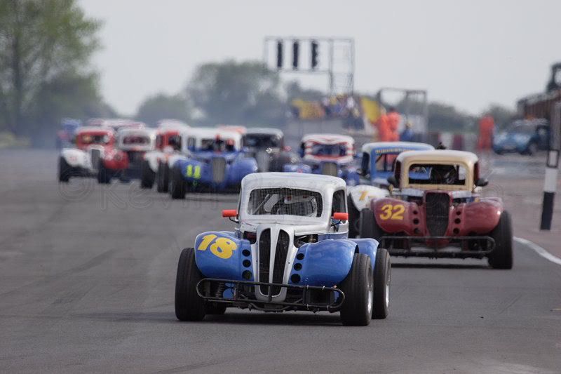 IMAGE: http://img.photobucket.com/albums/v64/Mackem/legends.jpg