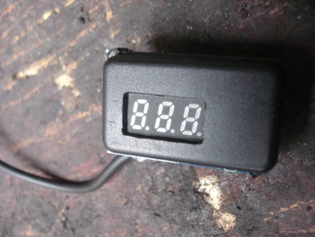 corradog60leddigitalvoltgauge3.jpg