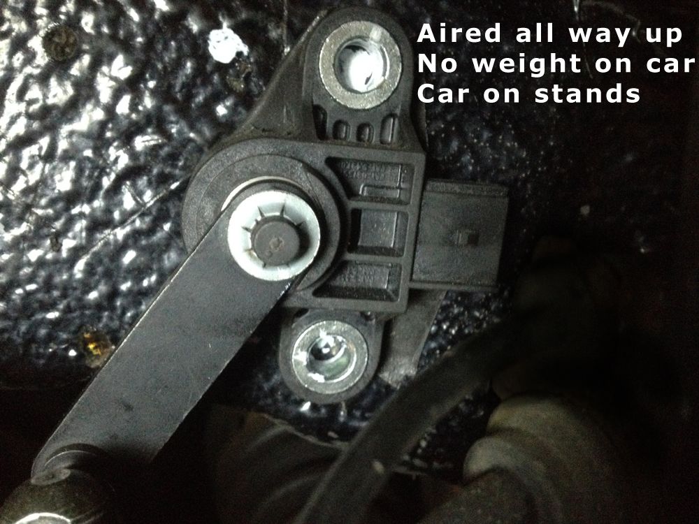 corrado-accuair-sensors-front-fitting%202.jpg