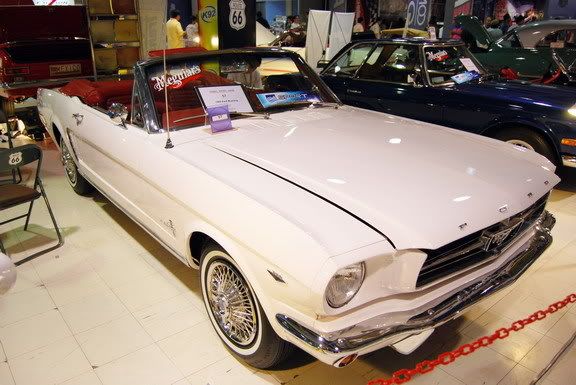 57 - 1965 Ford Mustang 58 - 1962 Morris Mini-minor Woody Traveller