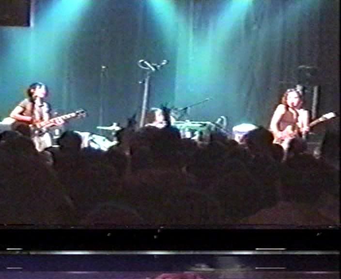 SLEATER KINNEY FIREHOUSE (PAL DVD) preview 1
