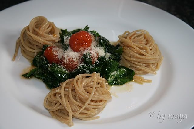 Articole culinare : Spaghetti integrale cu leurda si rosii