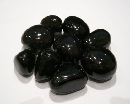 image of a cluster of onyx stones
