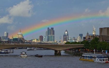 image of a rainbow over the Thames River