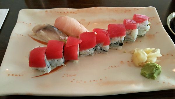 image of a sushi roll