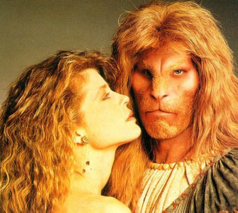 image of Linda Hamilton and Ron Perlman from the late-80s TV series 'Beauty and the Beast'