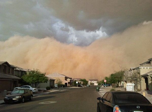 photo of a 50-mile wide dust storm as it travels over a Phoenix neighborhood