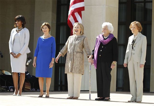 image of First Ladies M. Obama, Laura Bush, H. Clinton, Barbara Bush, and Rosalynn Carter