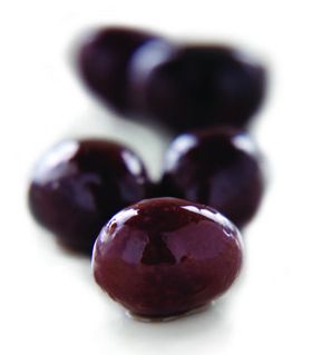 image of black Nicoise olives
