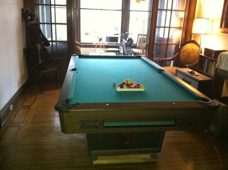 http://img.photobucket.com/albums/v642/summerofsam44/pooltable.jpg