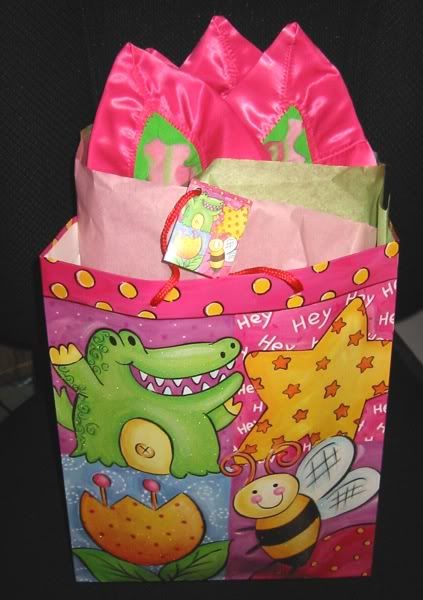 2011Fosterbabyblanket001giftbag.jpg