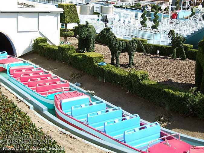 it's a small world boat toy