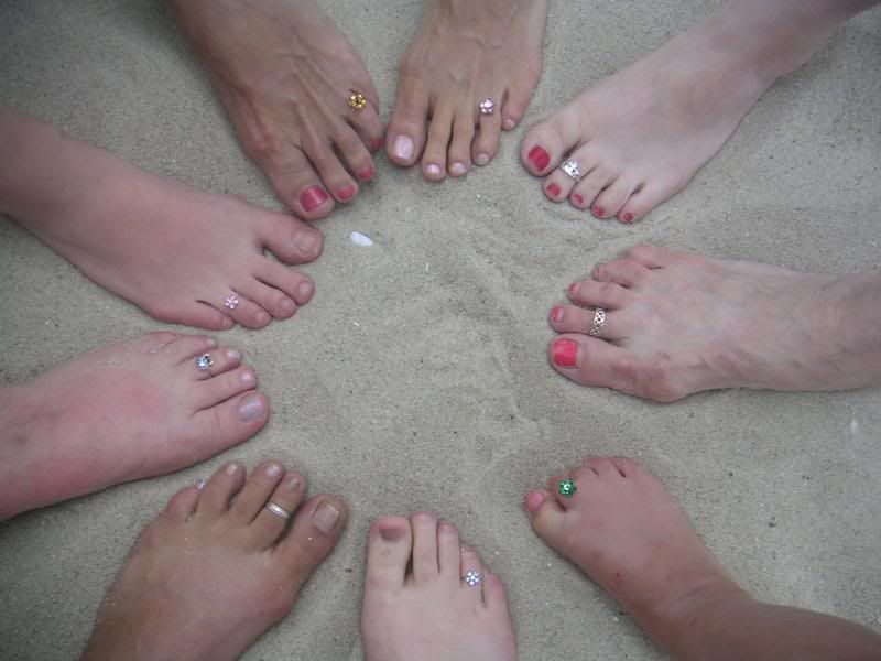 387447846hlzRax_ph.jpg Toe Rings image by dustysage