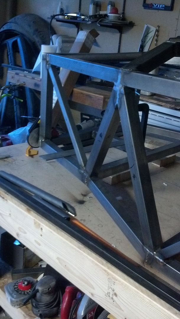 Midengine tube chassis build...