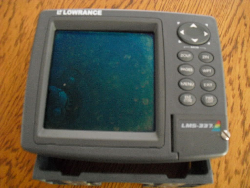 Lowrance LMS337C DF Color DualFrequency Sonar / GPS The Hull Truth