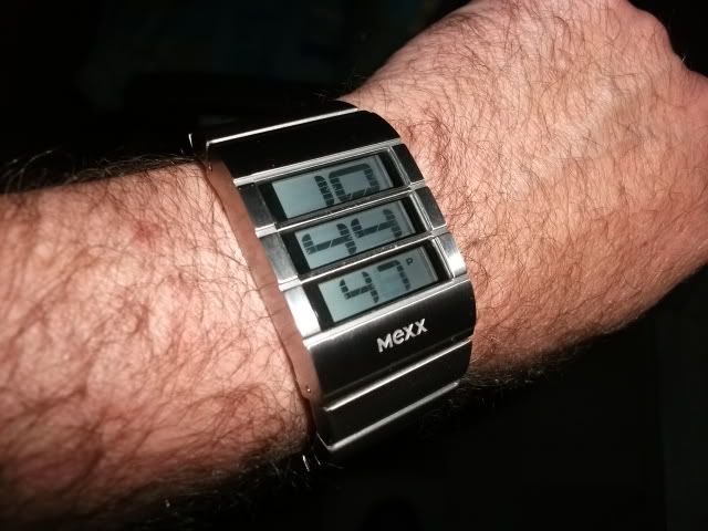 nice looking digital watch