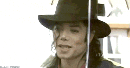 -I-m-so-glad-i-found-you-Mikey-You-are-an-angel-in-disguise-michael-jackson-30450162-500-262.gif