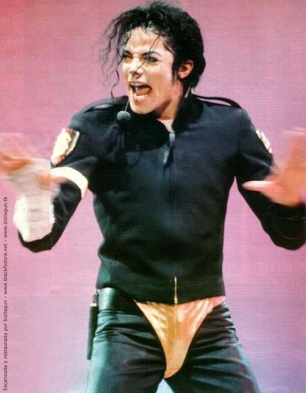 Dangerous-Tour-michael-jackson-12724021-600-772.jpg