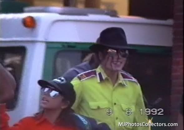 MJ-michael-jackson-13015861-590-416.jpg