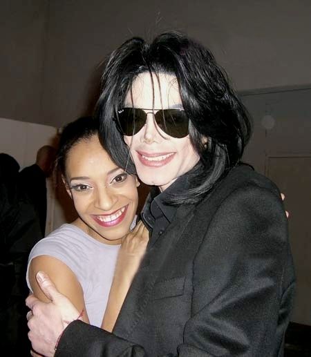michael-visits-the-cast-of-the-musical-love-in-las-vegas280-m-2.jpg
