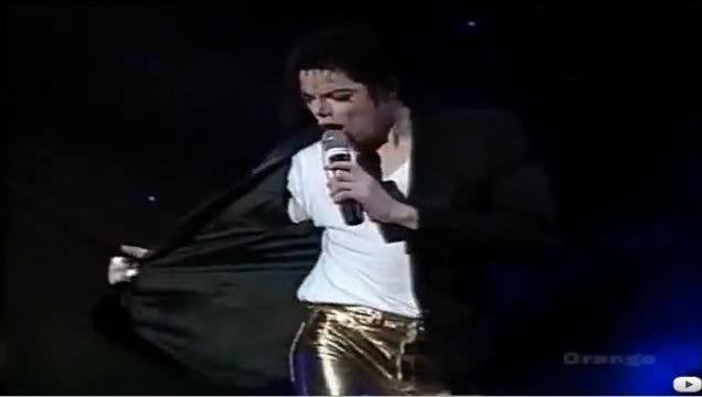 sexy-michael-jackson-16682566-636-360.jpg