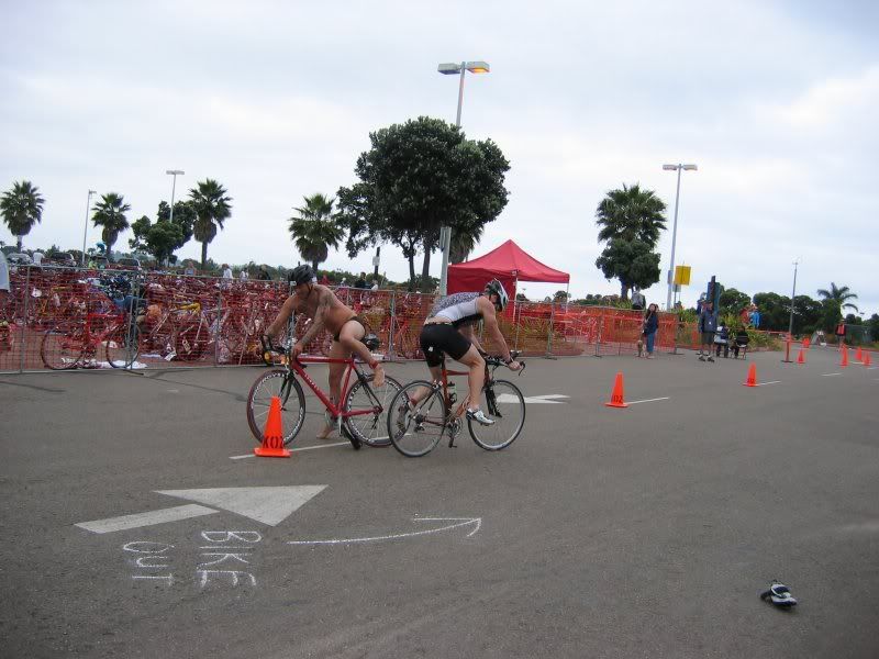 http://img.photobucket.com/albums/v650/bcreager/triathlon/Xterra%20Spring%20Sprint%205-1-05/SDSprint_bike.jpg
