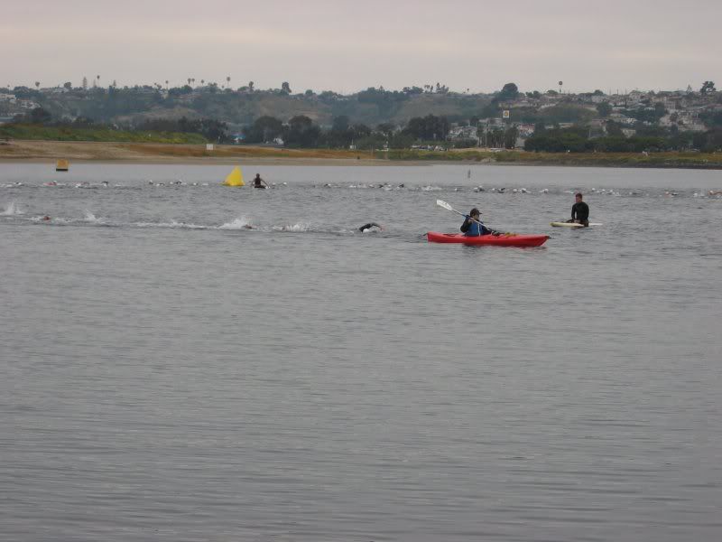 http://img.photobucket.com/albums/v650/bcreager/triathlon/Xterra%20Spring%20Sprint%205-1-05/SDSprint_swim.jpg