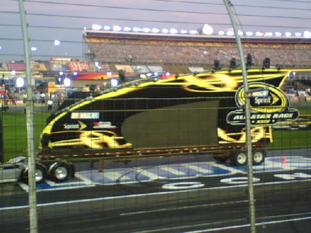 http://img.photobucket.com/albums/v651/SoLowXtreme/Nascar%20All%20Star%20Race%205-17-08/0517082027a.jpg