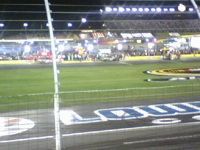 http://img.photobucket.com/albums/v651/SoLowXtreme/Nascar%20All%20Star%20Race%205-17-08/0517082203.jpg