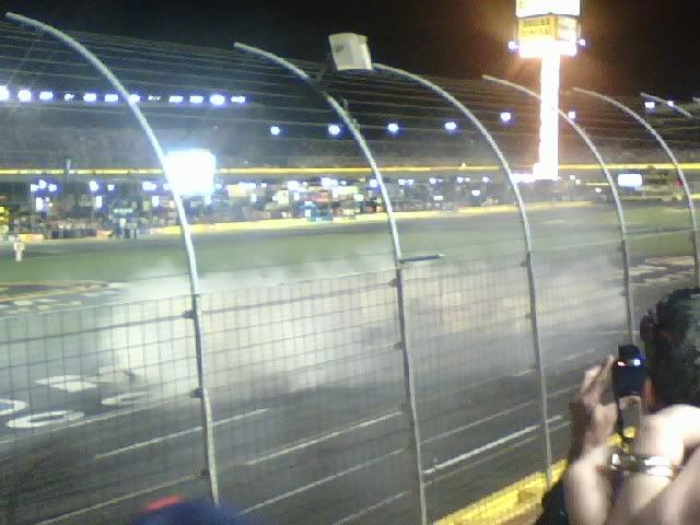 http://img.photobucket.com/albums/v651/SoLowXtreme/Nascar%20All%20Star%20Race%205-17-08/0517082248.jpg