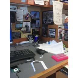 desk.jpg