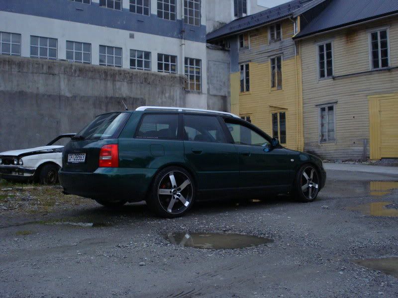 1999 Audi A4 Avant. 1999 Audi A4 Avant 1.8TSQ