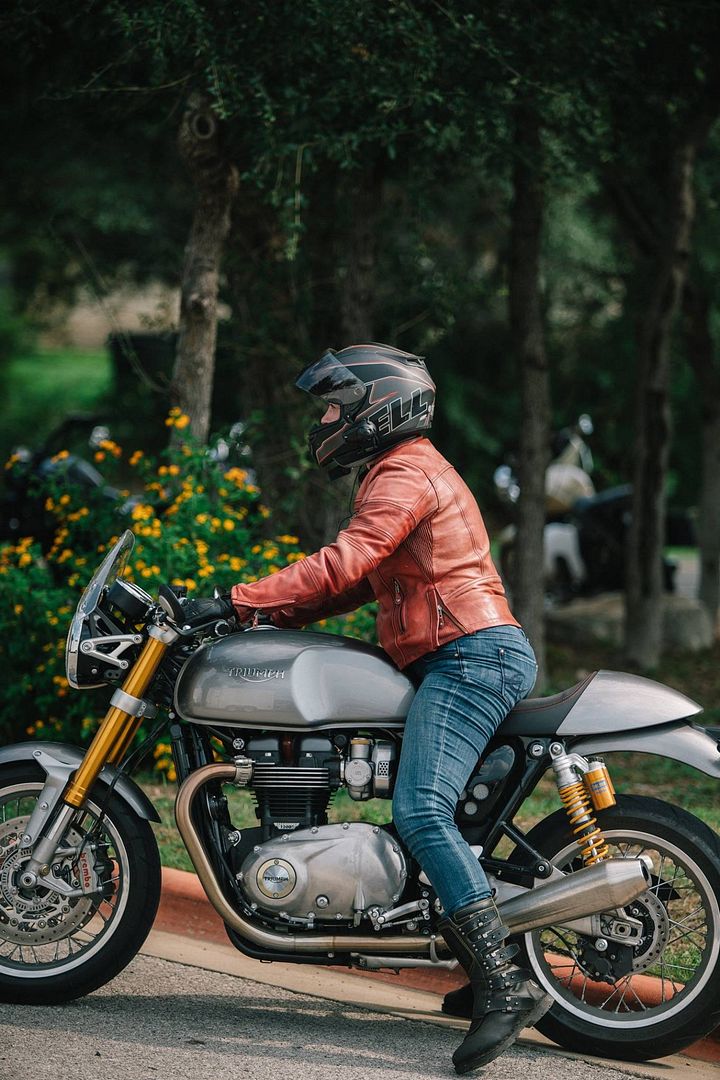 triumph bike in hobbs and shaw