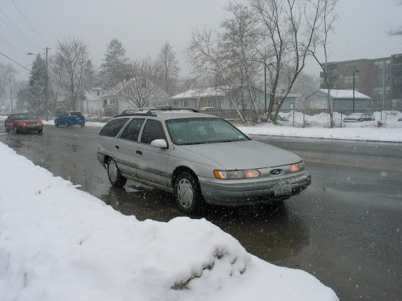 http://img.photobucket.com/albums/v654/Robanaba/taurus_blown_tranny.jpg