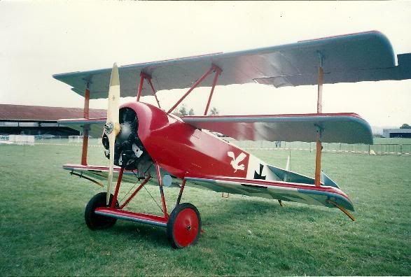http://img.photobucket.com/albums/v655/DazDaMan/Warbirds/FokkerDr1.jpg
