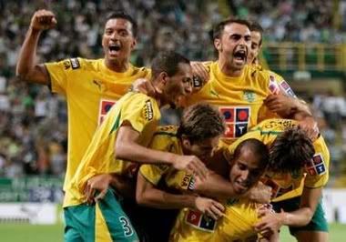 Celebração de um dos golos de Deivid no 3-2 com o Boavista