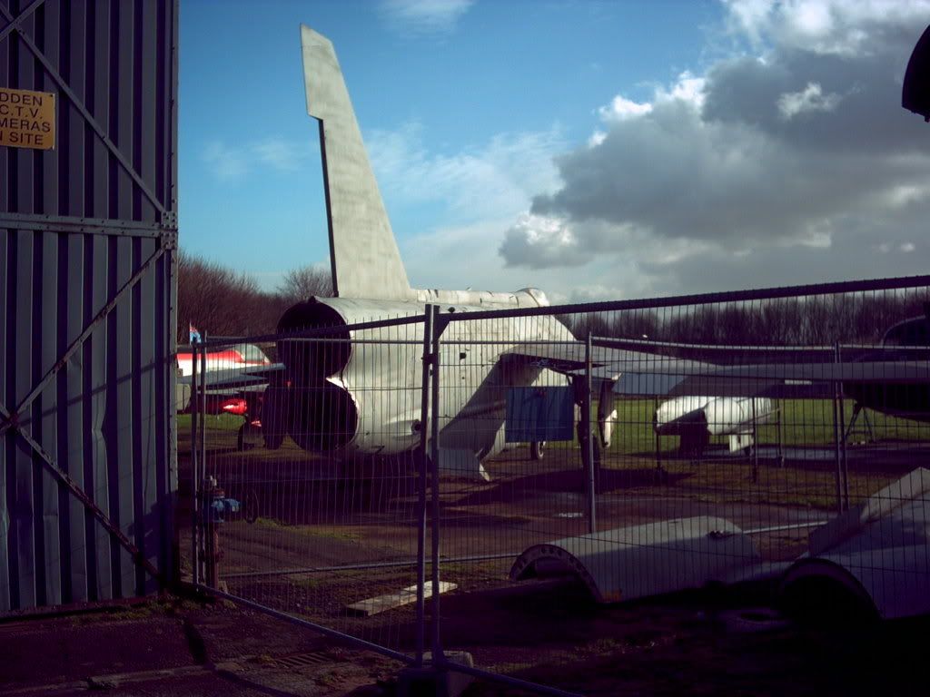 http://img.photobucket.com/albums/v660/benyboy/aeroventure010.jpg