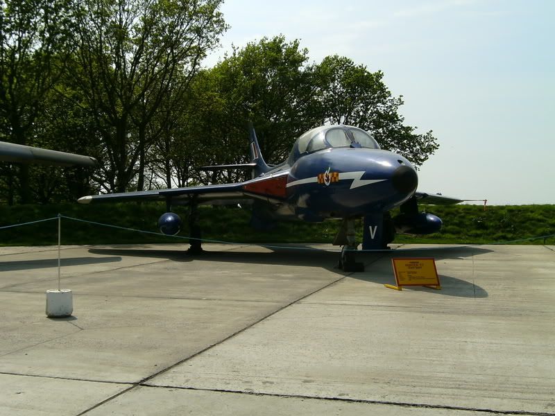 http://img.photobucket.com/albums/v660/benyboy/elvington120508008.jpg