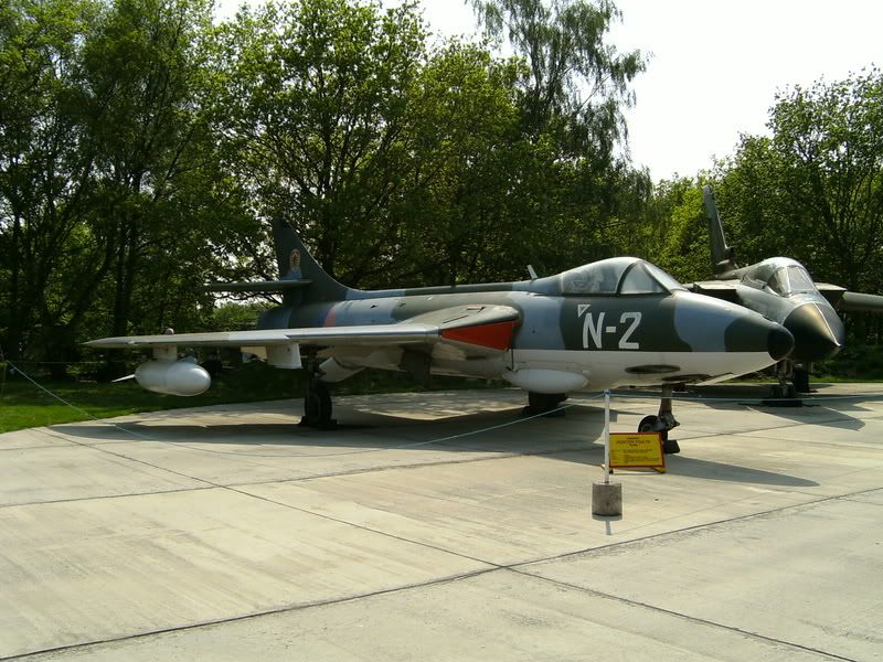 http://img.photobucket.com/albums/v660/benyboy/elvington120508013.jpg