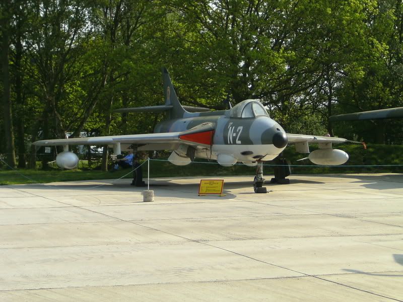 http://img.photobucket.com/albums/v660/benyboy/elvington120508066.jpg
