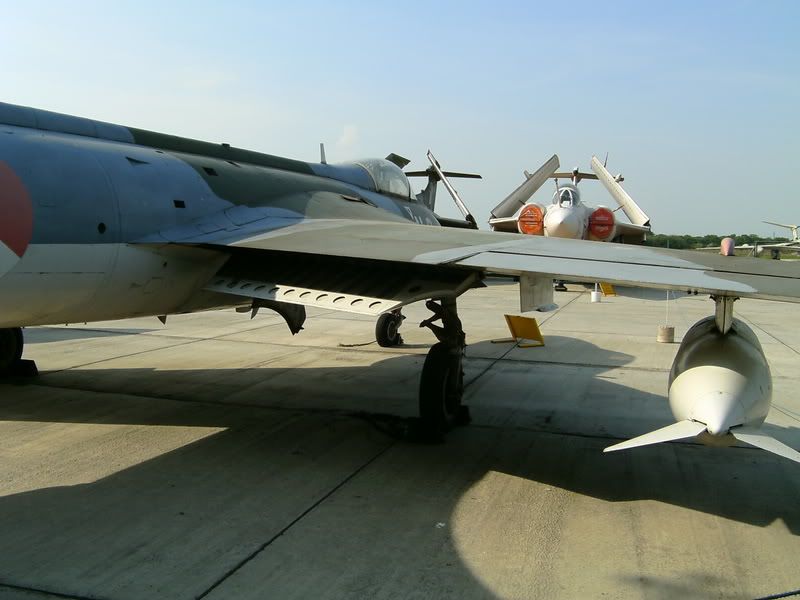 http://img.photobucket.com/albums/v660/benyboy/elvington120508076.jpg