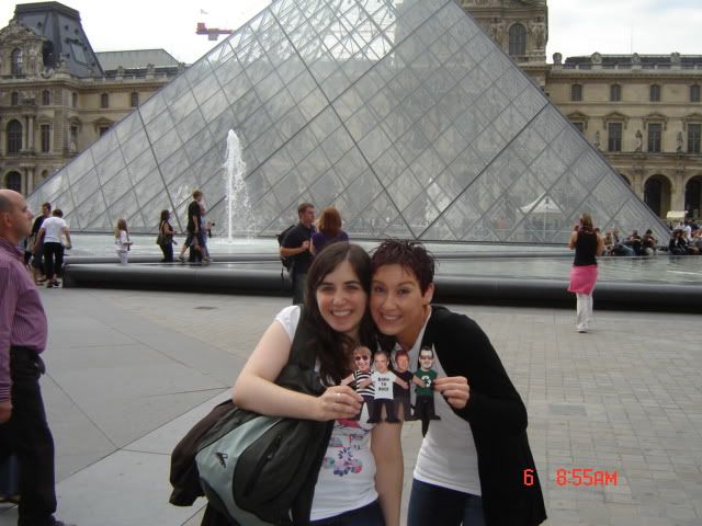 http://img.photobucket.com/albums/v661/Amberlite/Paris/DSC02537.jpg