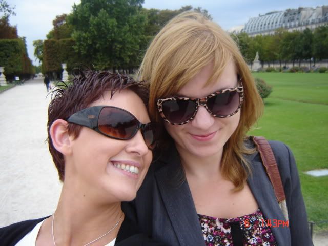 http://img.photobucket.com/albums/v661/Amberlite/Paris/DSC02654.jpg