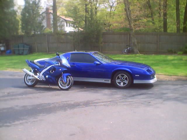 http://img.photobucket.com/albums/v661/jimp2001/Camaro/bikecamaro002.jpg